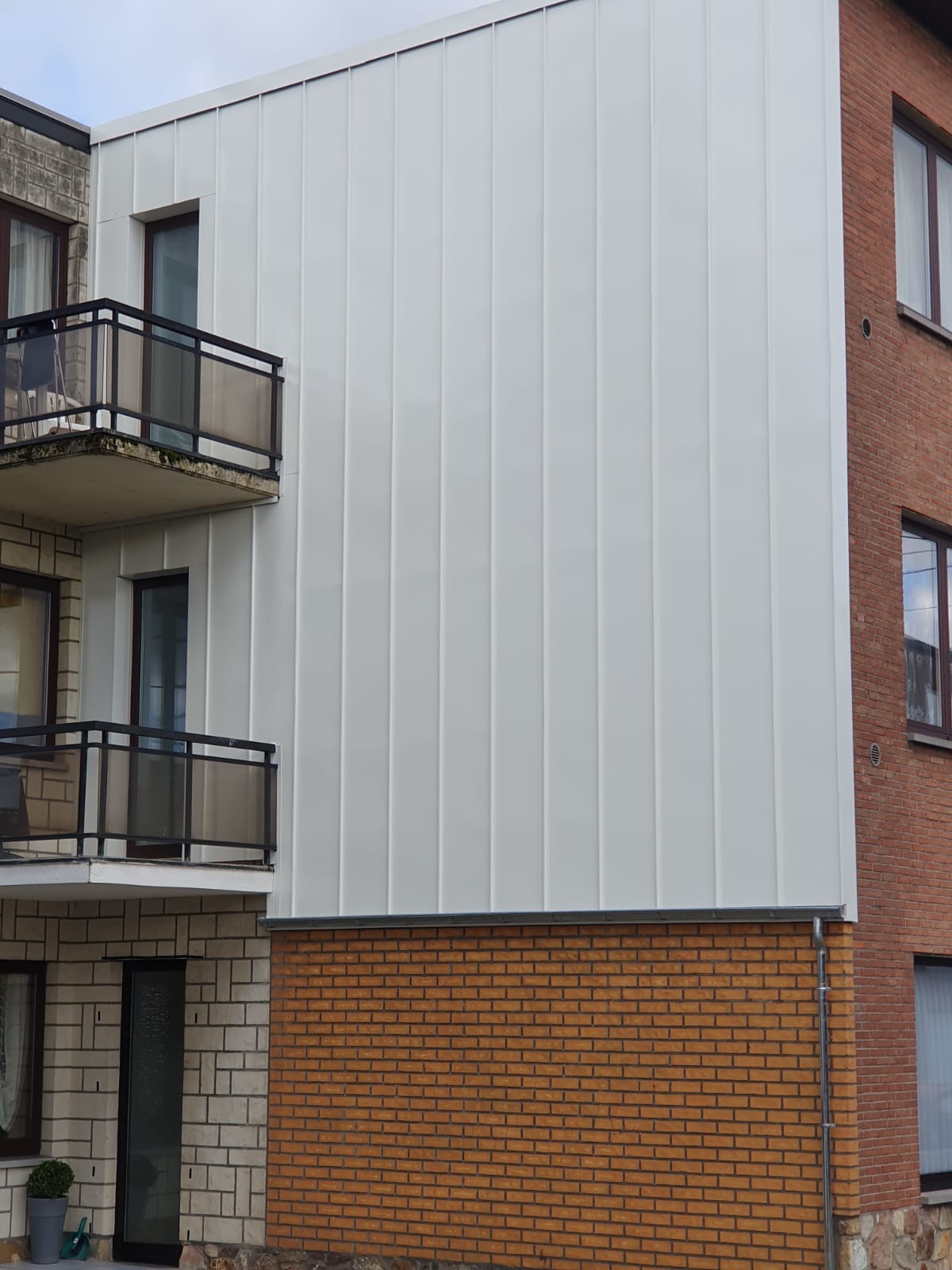Façade habillée d'un bardage moderne