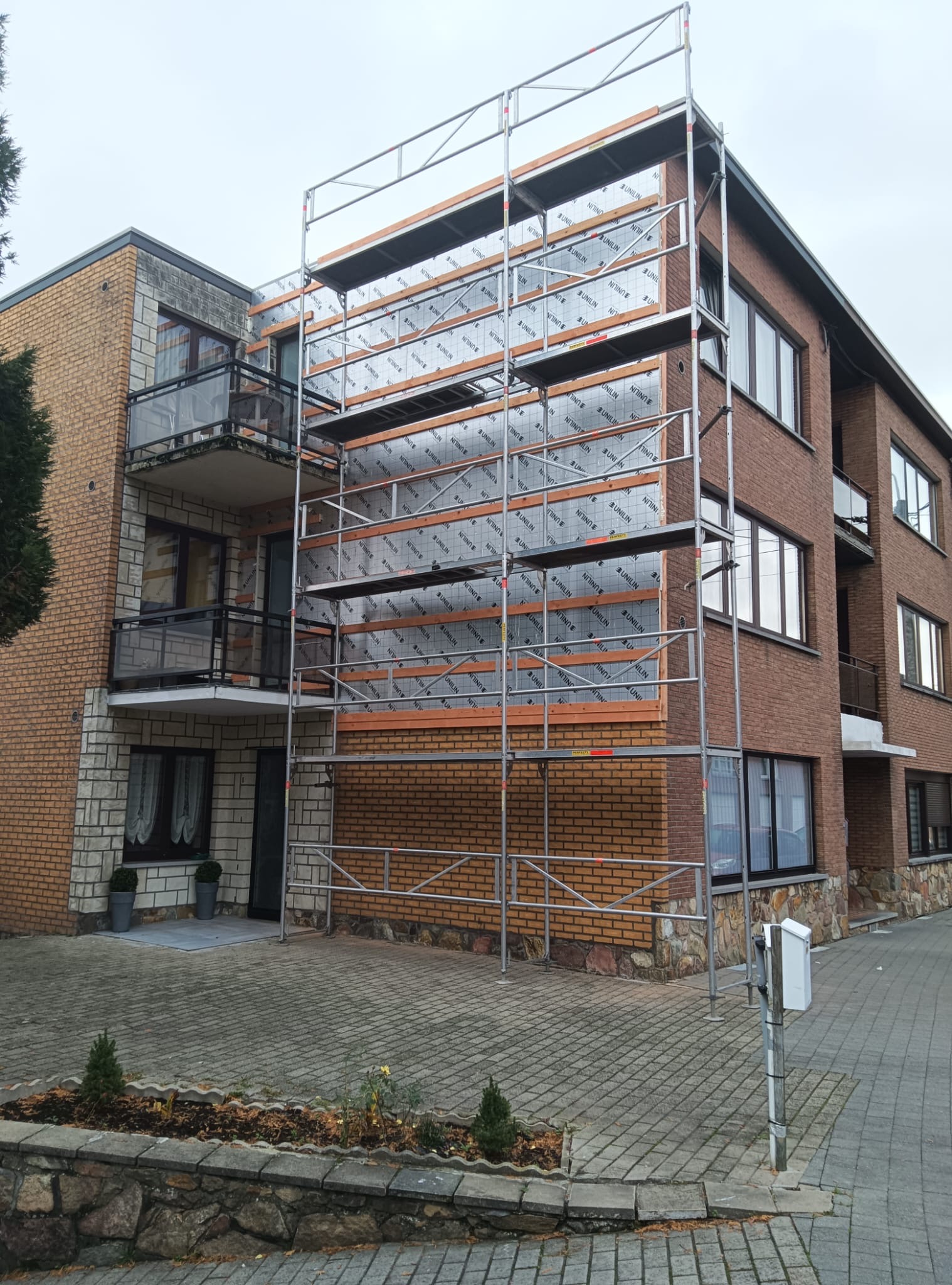 Isolation de façade en cours